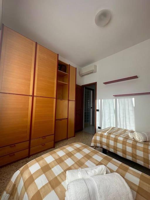 Centocelle, Metro C Luminoso Quadrilocale Apartment Rom